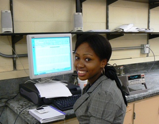 Summer student Winnie Nabea and the data acquisition system